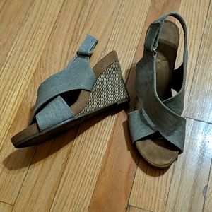 Aerosoles wedge espadrilles size 7.5